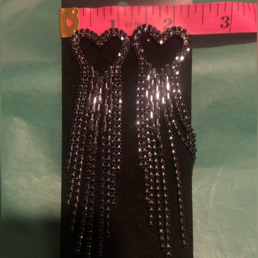 NWT Black dangling rhinestone pierced earrings - Picture 2 of 5
